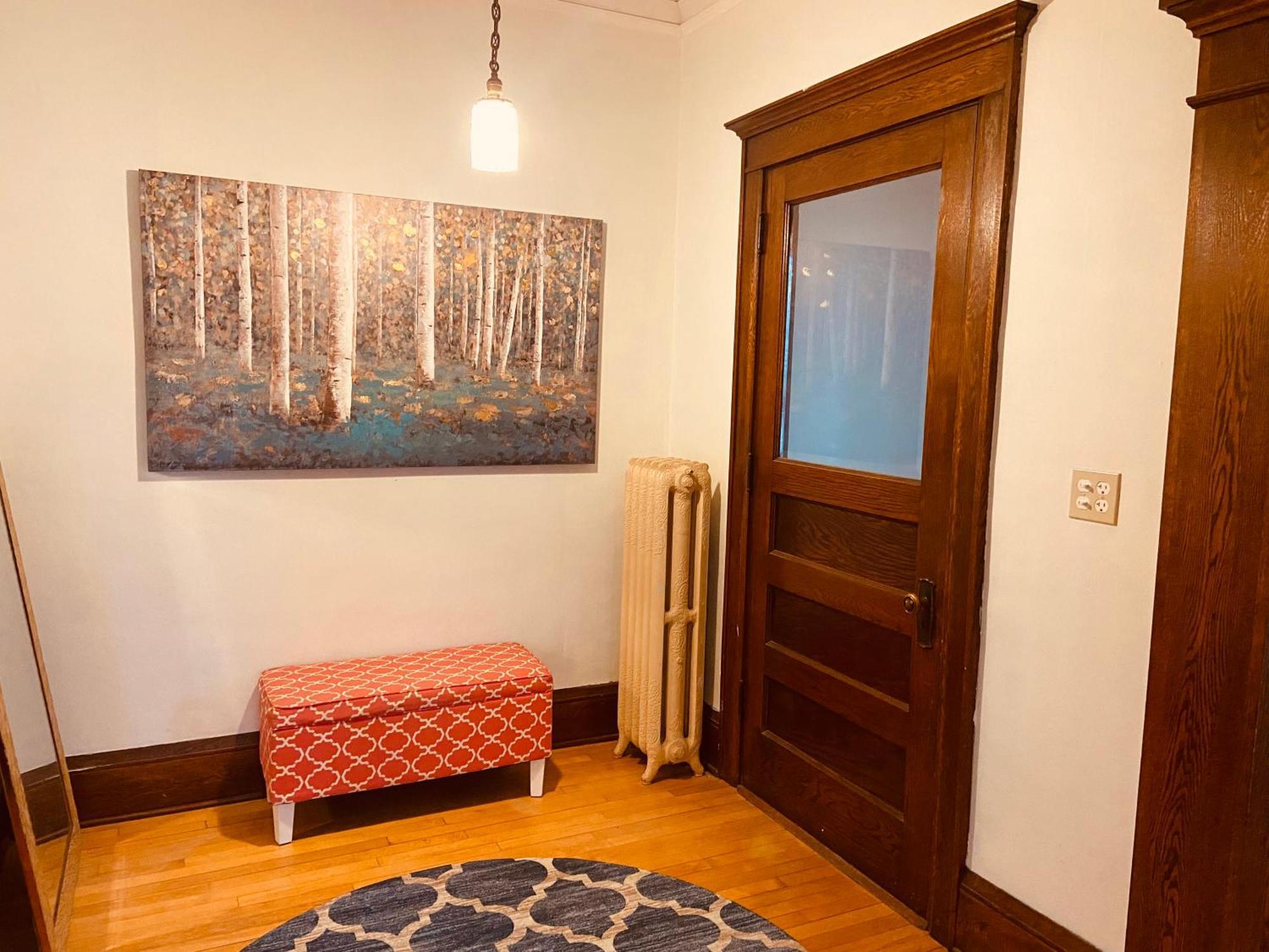 Clover Apartment In Blue House On The Park Minneapolis Eksteriør bilde